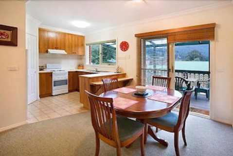 Annie's Escape In Warburton - Holiday Adelaide 2