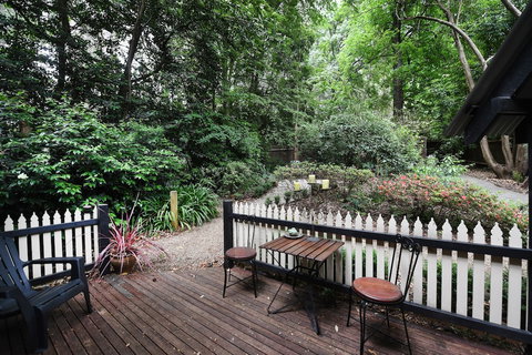 Cambridge Cottages Bed & Breakfast - Holiday Adelaide 6