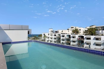 Nova Mooloolaba Beach - Holiday Adelaide 0