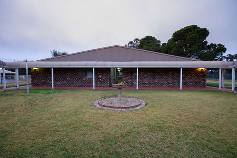 Club Inn Motel - Holiday Adelaide 1