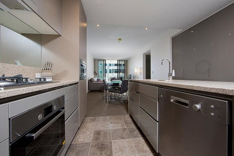 Accommodate Canberra Manhattan On The Park - Holiday Adelaide 4
