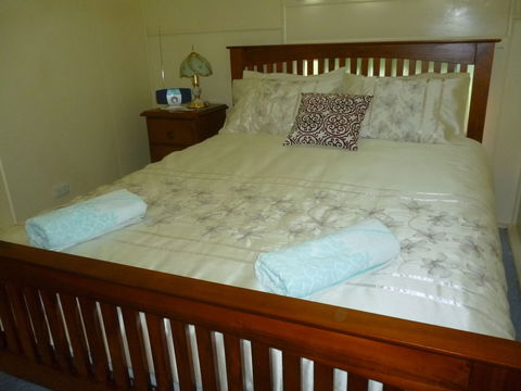 Christmas Creek Cafe & Cabins - Holiday Adelaide 5