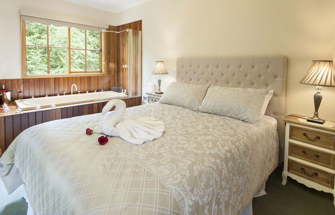Mountain Lodge - Holiday Adelaide 6