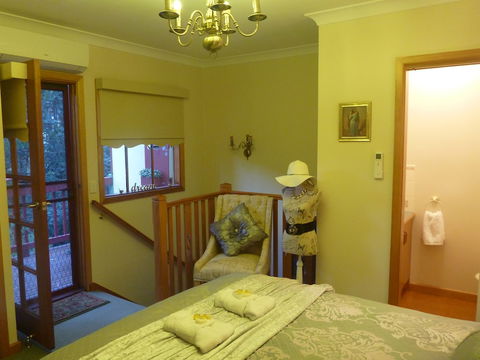 Mountain Lodge - Holiday Adelaide 3