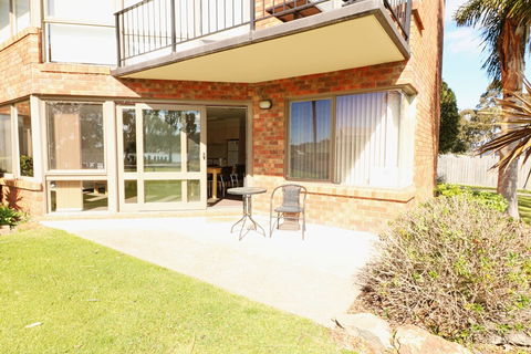 Pelican Waters - Holiday Adelaide 0