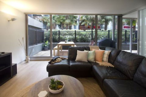 Urban Sea Drift - Rejuvenate Stays - Holiday Adelaide 0