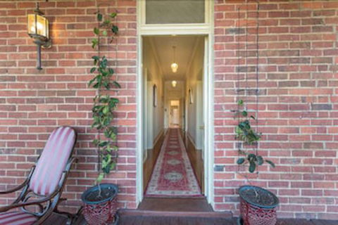 Bairnsdale Bed And Breakfast - Holiday Adelaide 1