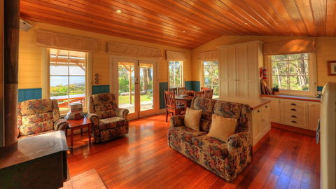 Island View Spa Cottage - Holiday Adelaide 1
