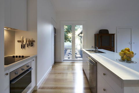 The Cottage At Bolobek - Holiday Adelaide 2