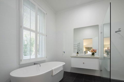 The Cottage At Bolobek - Holiday Adelaide 1