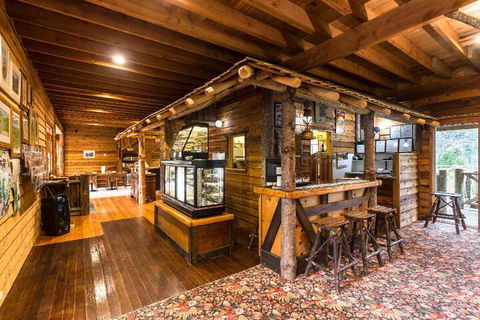 Cradle Chalet - Holiday Adelaide 3