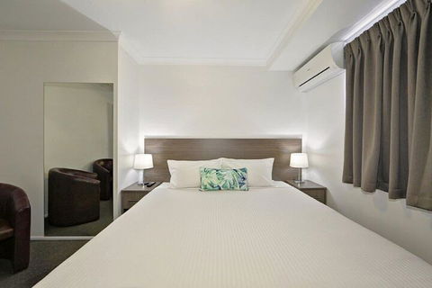 Smart Motel Bert Hinkler - Holiday Adelaide 6