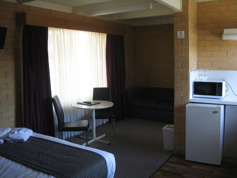 Yowani Country Club - Holiday Adelaide 4