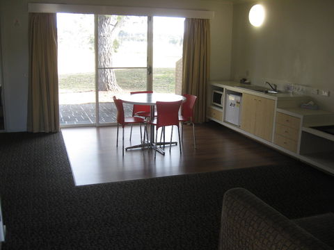 Yowani Country Club - Holiday Adelaide 3
