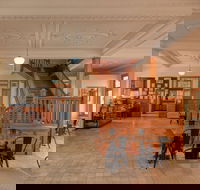 Hotel Corones - Holiday Adelaide