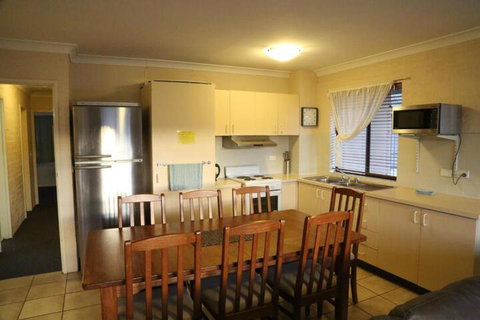 Kirwan Apartments 49 - Holiday Adelaide 3