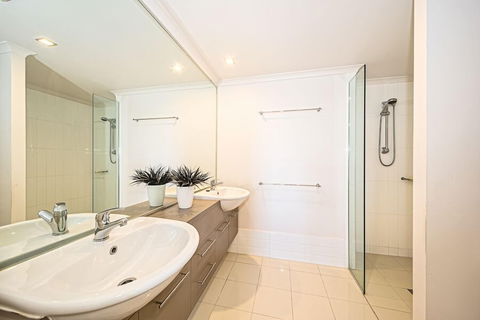 On The Bay Apartments - Holiday Adelaide 2