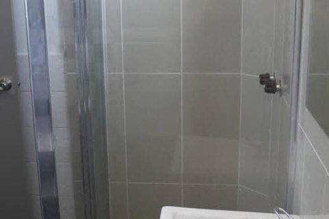 Dickson Backpackers - Holiday Adelaide 5