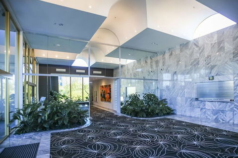 Gold Coast Amor'e Luxury Sub Penthouse - Holiday Adelaide 3