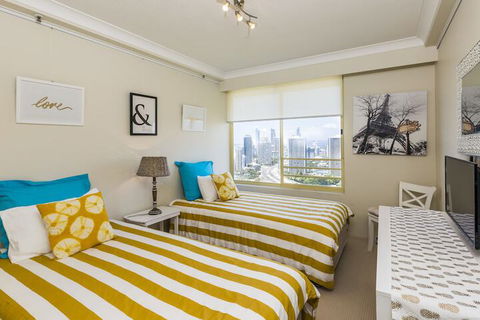 Gold Coast Amor'e Luxury Sub Penthouse - Holiday Adelaide 4
