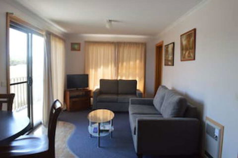 Sunset Holiday Villas - Holiday Adelaide 0