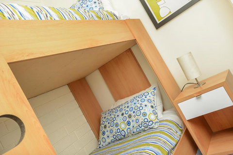 South Seas Beachfront Apartments - Holiday Adelaide 4