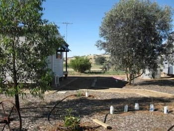 Stone Hut Cottage - Holiday Adelaide 4