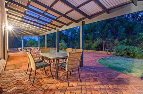 Yallingup Pet Friendly Bush Retreat - Holiday Adelaide 2
