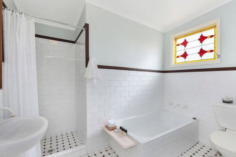 Hotel Etico At Mount Victoria Manor - Holiday Adelaide 3