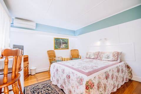 Warburton Lodge - Holiday Adelaide 3