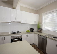 Central Wagga House - Holiday Adelaide