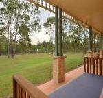 Merewether Homestead with Pool  Family friendly