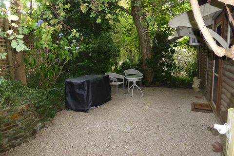 Aldgate Lodge Bed & Breakfast - Holiday Adelaide 4