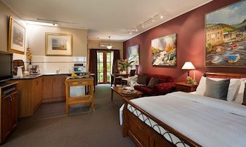 Impressions Studio - Holiday Adelaide 4