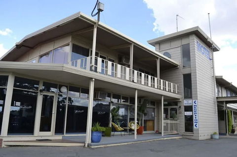 Best Westlander Motor Inn - Holiday Adelaide 0
