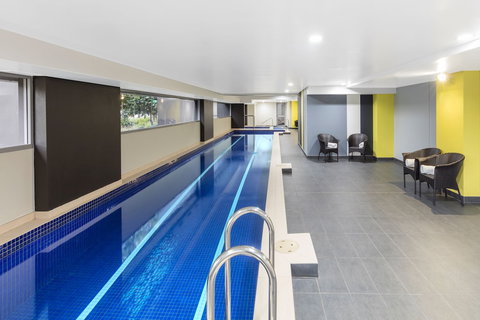 Meriton Suites Zetland - Holiday Adelaide 2