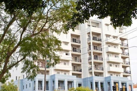 Colin St. Apartment - Holiday Adelaide 1