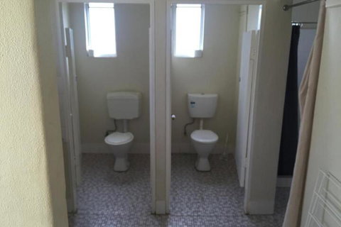 Accommodation At Isa - Holiday Adelaide 3