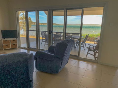 The Beach House - Holiday Adelaide 3