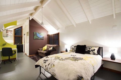 Airlie Beach Eco Cabins - Holiday Adelaide 6
