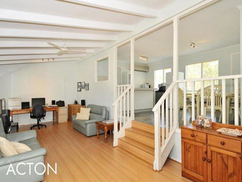 Amazing River House - Holiday Adelaide 4