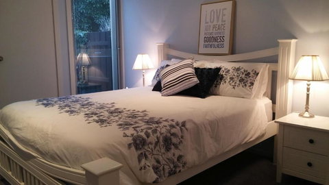 Shellys Place - Holiday Adelaide 5