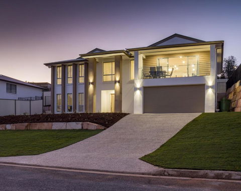 Brand New Executive Living - Holiday Adelaide 2