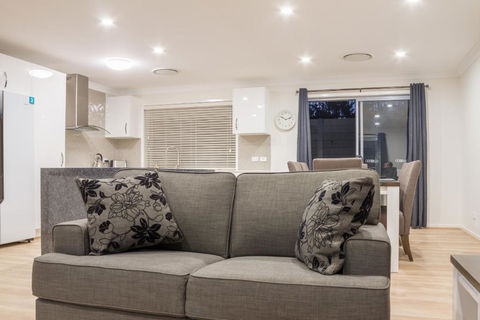 Brand New Executive Living - Holiday Adelaide 1