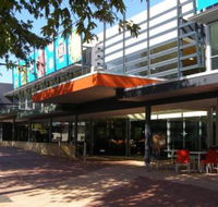 Beautiful deluxe family friendly holiday house - Holiday Adelaide