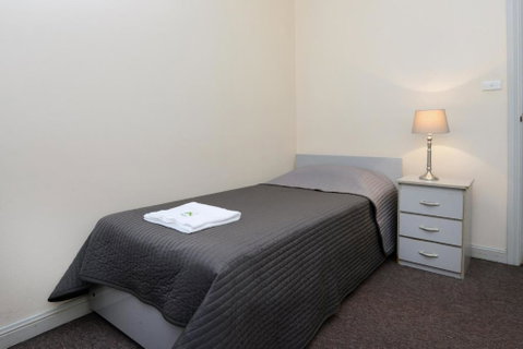 Parade Lodge - Holiday Adelaide 1