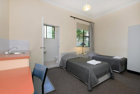 Parade Lodge - Holiday Adelaide 2
