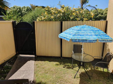 Chateau Bass - Holiday Adelaide 1