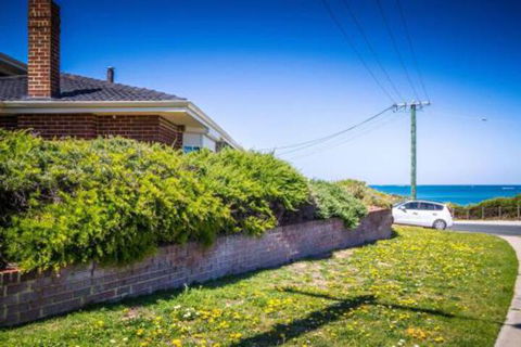 Yanchep Beach Retreat - Holiday Adelaide 2