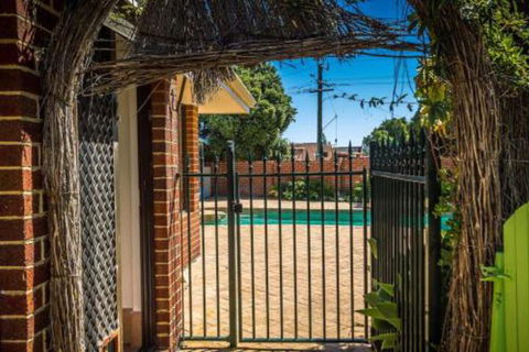Yanchep Beach Retreat - Holiday Adelaide 5